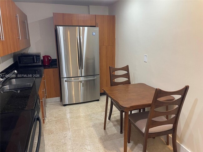 Building Photo - 3001 S Ocean Dr