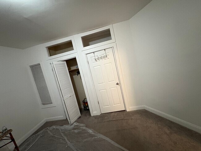 Building Photo - 20 Jones