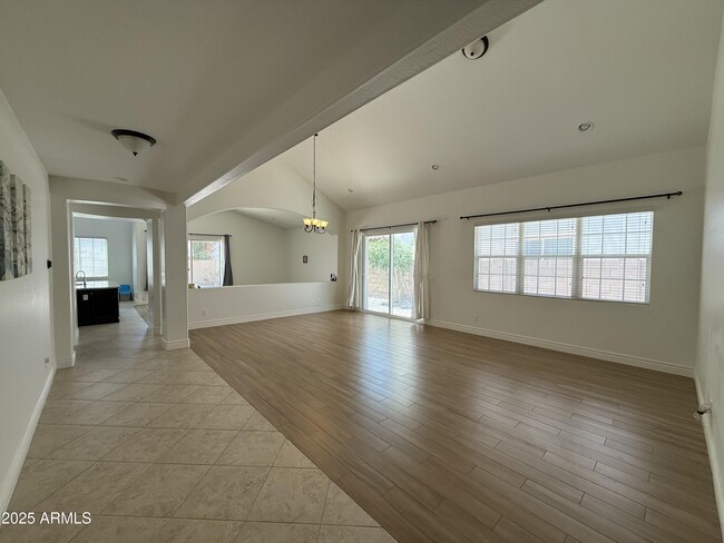 Building Photo - 4333 E Grand Canyon Dr