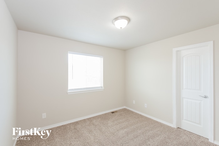 Building Photo - 6524 Vedder Dr