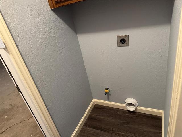 Building Photo - 211 Douglas Dr