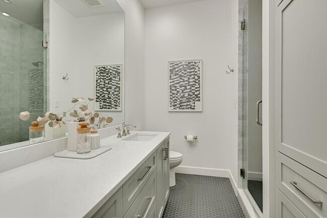 Building Photo - 5101 Cuesta Verde