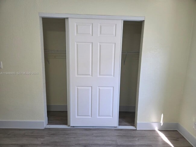 Building Photo - 367 W 33rd St