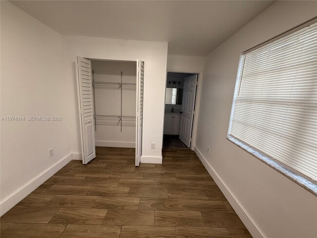 Building Photo - 617 NW 3rd Ave