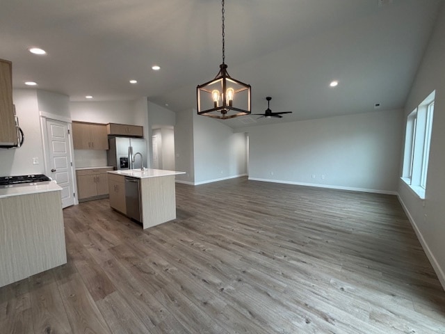 Building Photo - 10550 W Tinder St