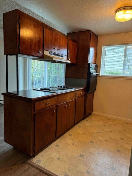 Building Photo - Ridgewood View