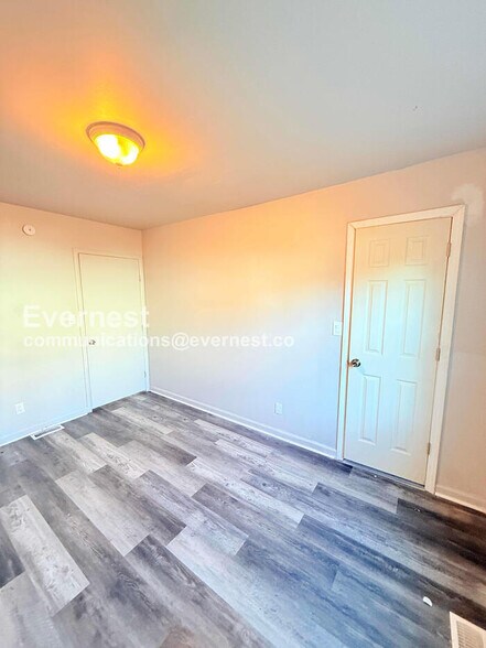 Building Photo - 19148 Hilton Dr