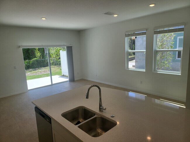 Building Photo - 16533 Bergamo Pl