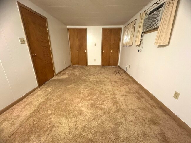 Building Photo - 15 W Worley Ave