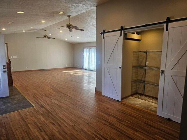 Building Photo - 1209 Pearson Pkwy