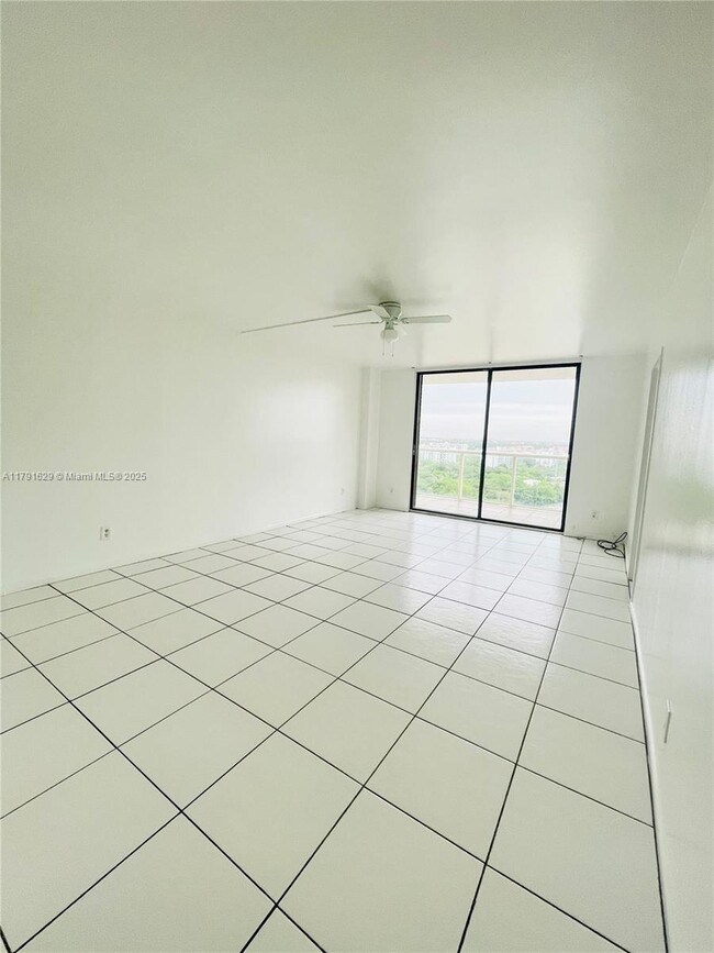 Building Photo - 13499 Biscayne Blvd