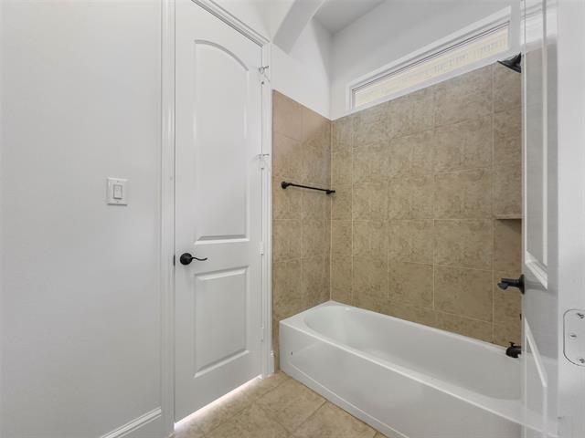 Building Photo - 3976 Chevy Chase Ln