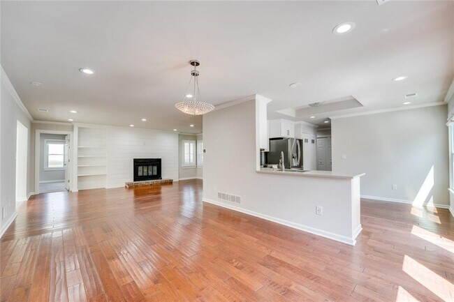 Building Photo - 35 Ashleigh Terrace NE