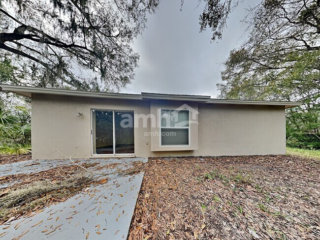 Building Photo - 4735 Roundview Ct