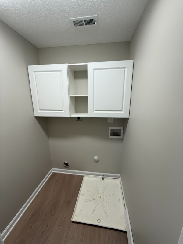 Building Photo - 235 Frontier Dr
