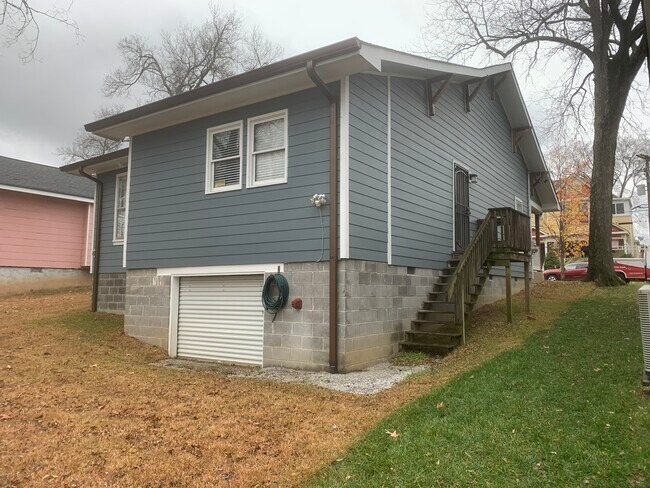 Building Photo - 1610 Kirby Ave