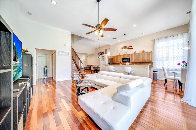 Building Photo - 1241 S 13th Ave