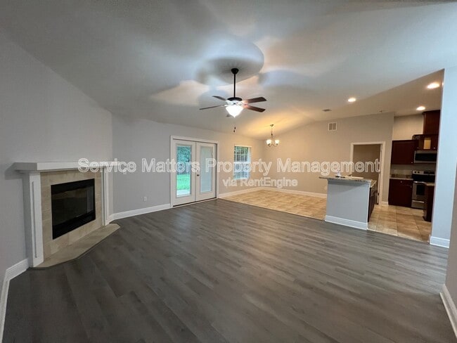 Building Photo - 6017 Autumn Pines Cir