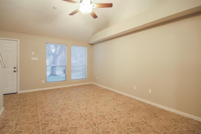 Building Photo - 2219 Hadden Hollow Dr