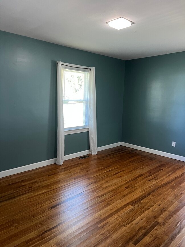 Building Photo - 418 Starke Dr