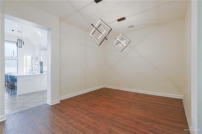 Building Photo - 39 San Eduardo St