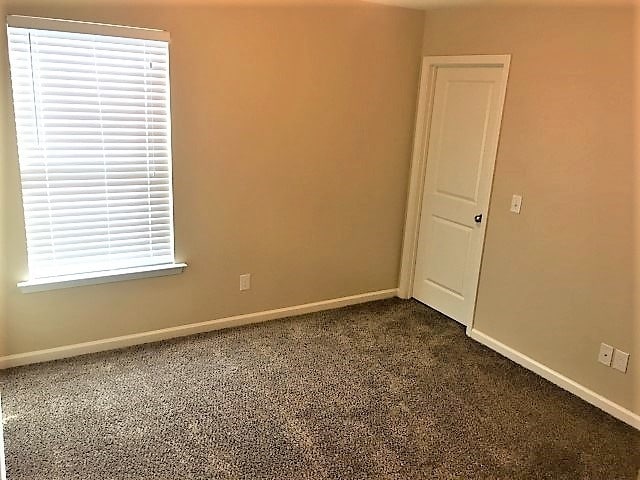 Building Photo - 30 Winslow Cir