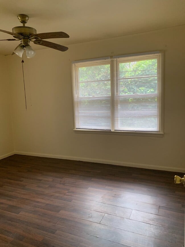 Building Photo - Cozy 2 Bedroom Apartment with 800 sqft in Jonesboro, AR - A Must-See Rental Property!