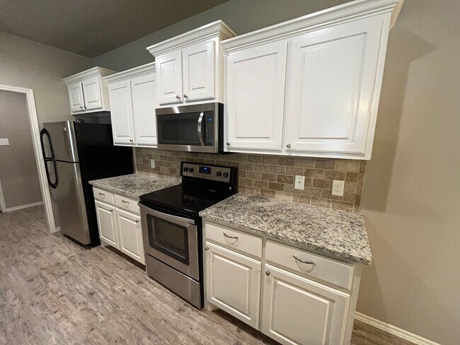 Building Photo - 1105 Preston Trails