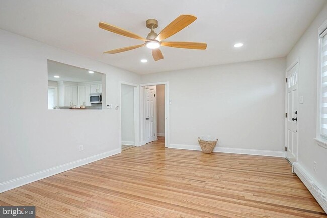 Building Photo - 10 Garfield Ave