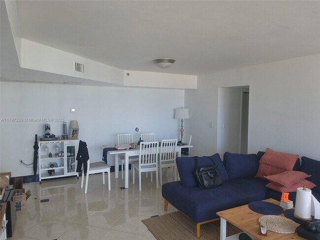 Building Photo - 5900 Collins Ave