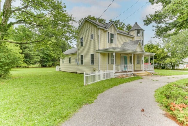 Building Photo - 1302 Dare Rd