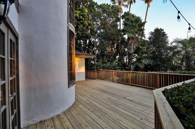 Building Photo - 1769 Ivy Rd