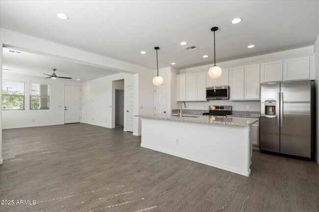 Building Photo - 25101 N 141st Ave