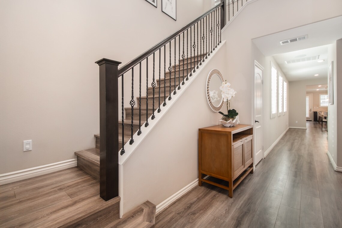 Entrance - 29048 W Hills Dr