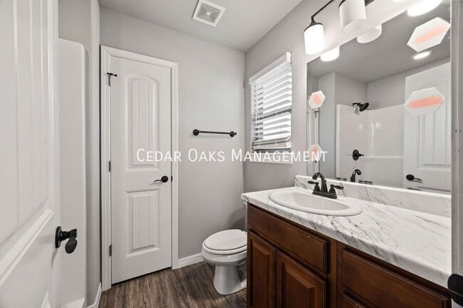 Building Photo - 26 Hillswick Ln