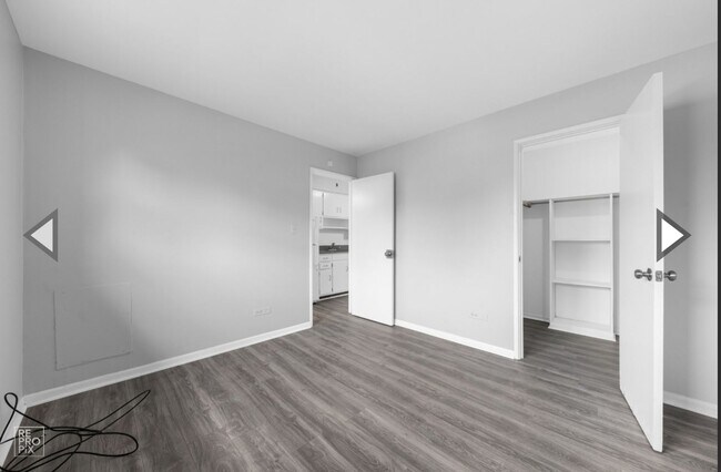 Building Photo - 2600 S 59th Ave