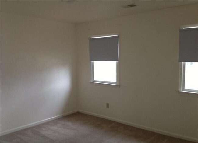 Building Photo - LOVELY 3 BEDROOM RANCH STYLE HOME IN CEDAR...