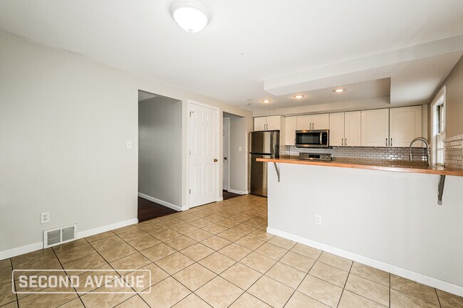 Building Photo - 947 Garden City Dr