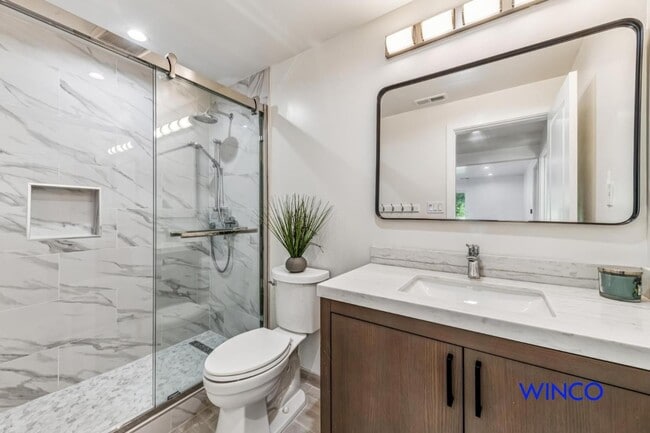 Building Photo - 372 Avalon Dr