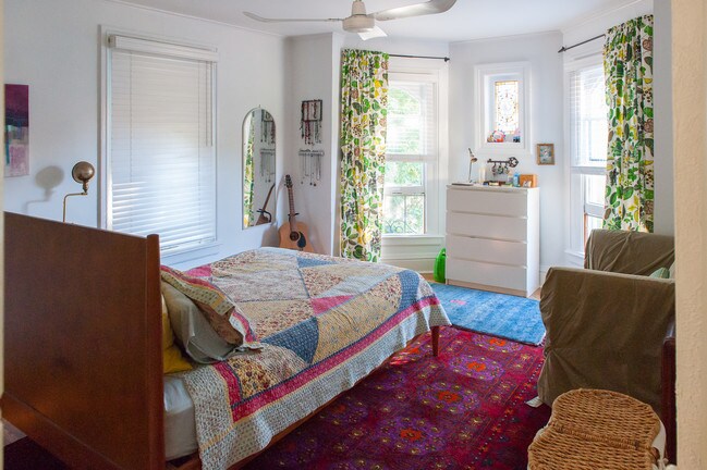 Building Photo - 63 Meigs St