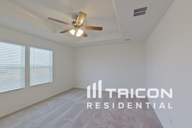 Building Photo - 2410 Carlow Ln