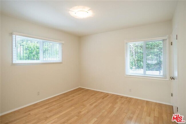 Building Photo - 3720 Ventura Canyon Ave