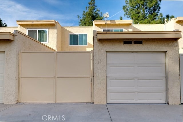 Building Photo - 8633 Balboa Blvd