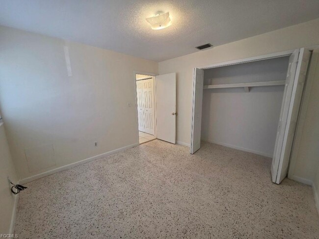 Building Photo - 1512 Huntdale St E