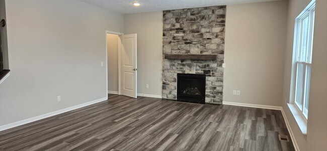 Building Photo - 3374 Buckeye Trl