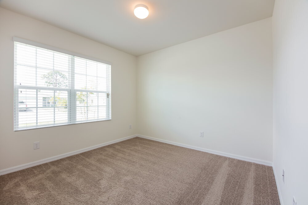 Building Photo - 4413 SW 15th Ave