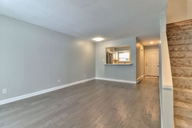 Building Photo - 801 Hartwell Dr
