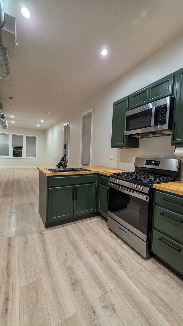 Building Photo - 1812 W 23rd St