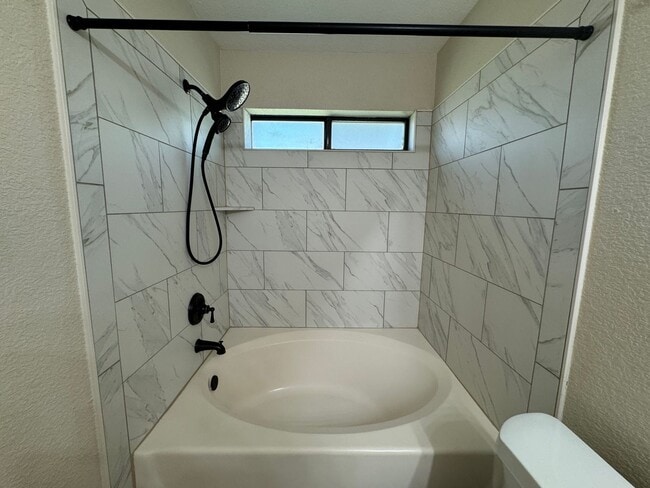 Building Photo - 3500 Dustin Ct