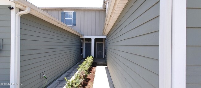 Building Photo - 8113 Echo Springs Rd